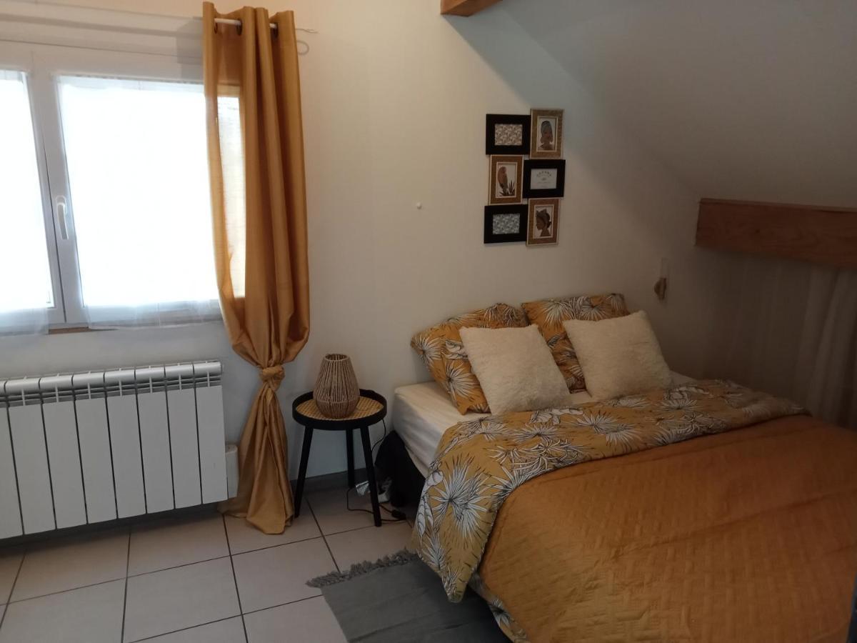 Appartement Dans Notre Maison Domessin Eksteriør billede